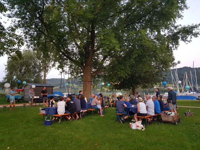 Dinner in Blau Dinner in Blau